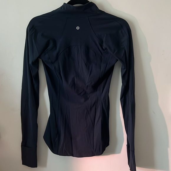 Lululemon Fast As Light 1/2 Zip, size 2 - Picture 2 of 3